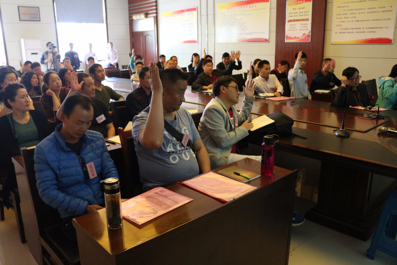 十五期學員在課堂上課