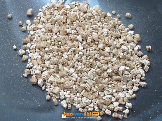 蛭石.jpg 蛭石.jpg