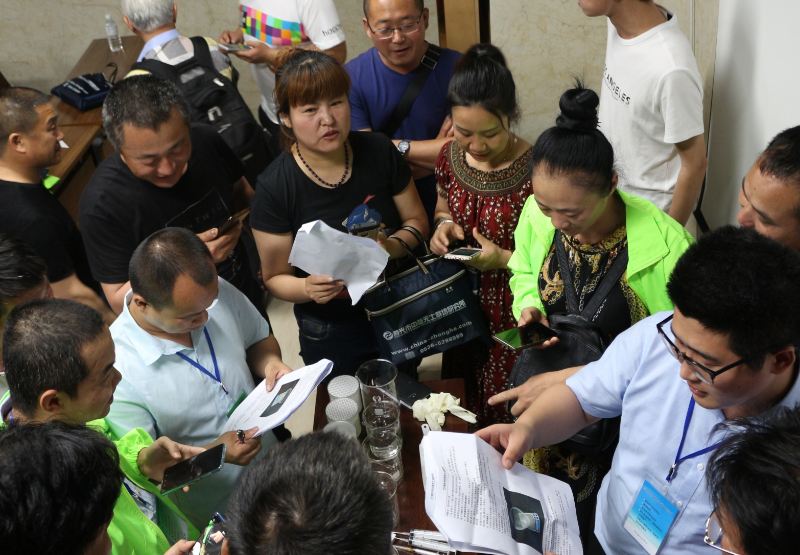 營(yíng)養(yǎng)液配置.JPG 營(yíng)養(yǎng)液配置.JPG