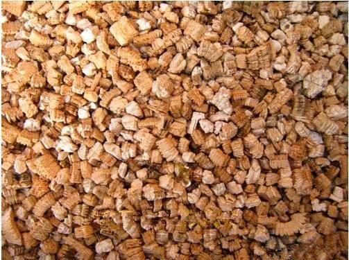 無(wú)土栽培基質(zhì)蛭石.jpg 無(wú)土栽培基質(zhì)蛭石.jpg