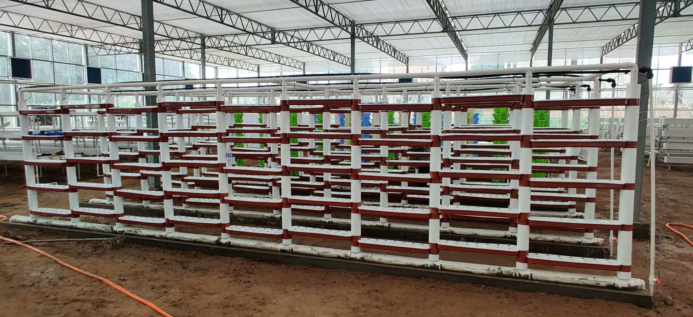 無(wú)土栽培漏窗式栽培.jpg 無(wú)土栽培漏窗式栽培.jpg