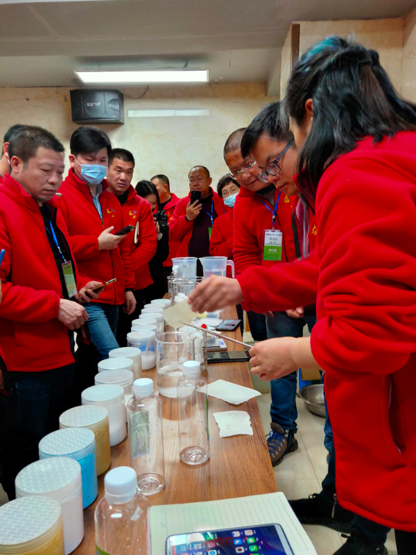 無土栽培營養(yǎng)液配比.jpg 無土栽培營養(yǎng)液配比.jpg