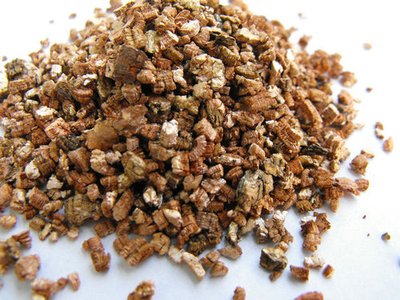 無(wú)土栽培基質(zhì)--蛭石.jpg 無(wú)土栽培基質(zhì)--蛭石.jpg