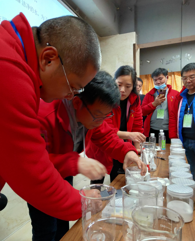 無土栽培營養(yǎng)液配置.jpg 無土栽培營養(yǎng)液配置.jpg