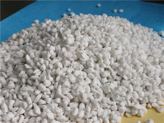 無(wú)土栽培基質(zhì)--珍珠巖.jpg 無(wú)土栽培基質(zhì)--珍珠巖.jpg